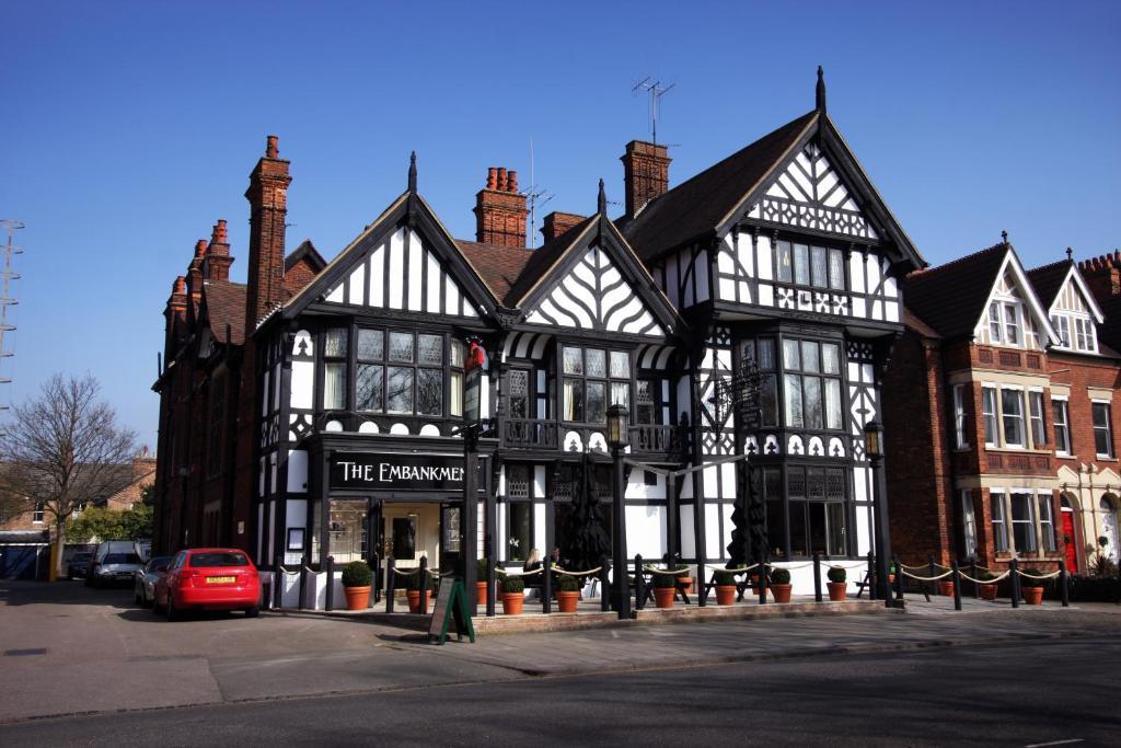 Embankment Hotel Bedford Exterior photo